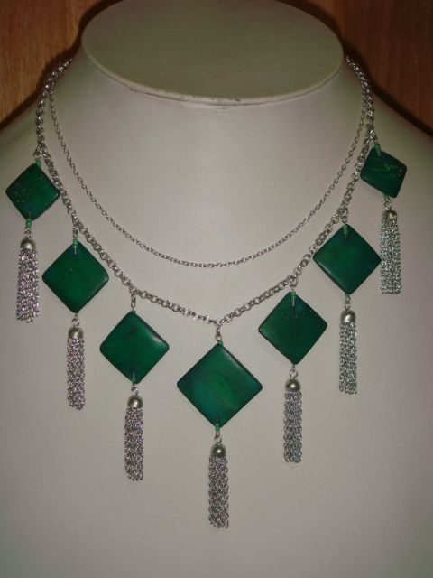 Green Stones Tassel Necklace