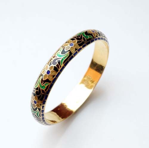 मीनाकारी कड़ा