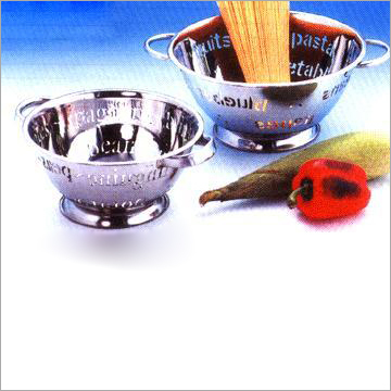 पास्ता कोलंडर