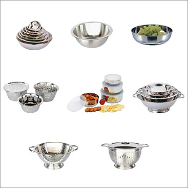 कटोरे और कोलंडर