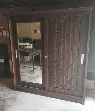 Single Door Particle Board Wardrobe Carpenter Assembly