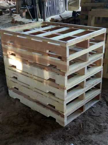 Brown Pure Wooden Pallet Box