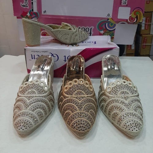 ladies footwear wholesale in karol bagh