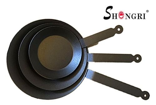 Flat Handle Iron Cooking Pan Interior Coating: Pre-Seasoned Oil