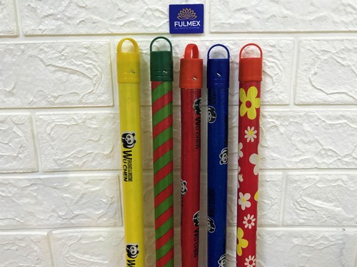 मल्टीपल बेस्ट क्वालिटी वुडन ब्रूम हैंडल कलरफुल कैप्स