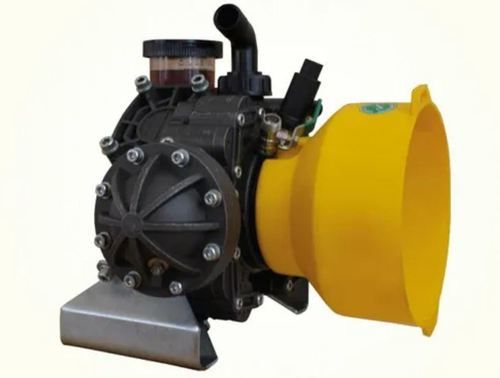 Yellow Tractor Mounted 4 Membrane Agriculture Sprayer Diaphragm Pump