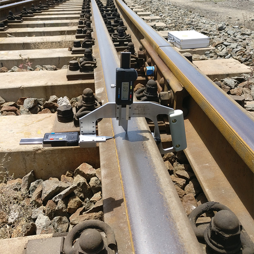 Grey Railroad Digital Rail Wear Gauge For Railhead Inspection