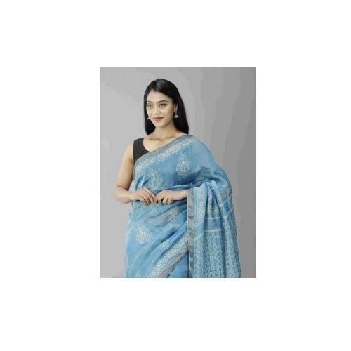 Blue Casul Wear त्वचा के अनुकूल अत्यधिक आरामदायक सुंदर और भव्य महिलाओं की डब्बू प्रिंट वाली लिनेन सिल्क साड़ी ब्लाउज पीस के साथ