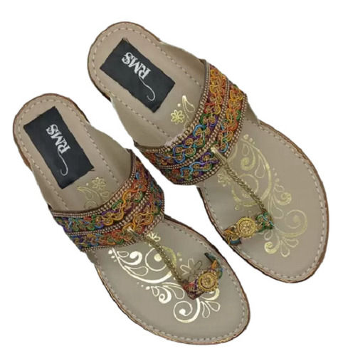 Comfortable And Designer Traditional Wear Pu Flat Slipper For Ladies