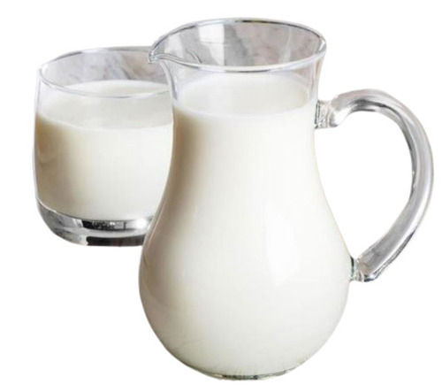 Low Fat And No Added Preservatives Raw Fresh Cow Milk 