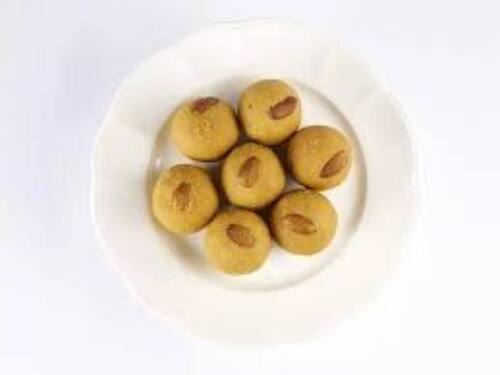  Semi-Soft Texture Made From Organic Besan Sweet Tasty Besan Ladoo, 1 Kg