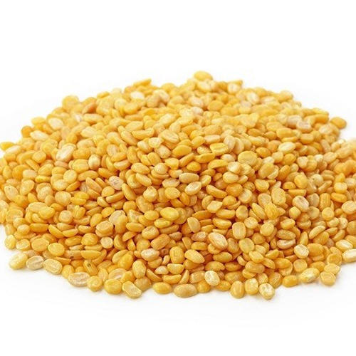 Commonly Cultivated Fully Splited Round Shaped Medium-Sized Moong Dal, Pack Of 1 Kg