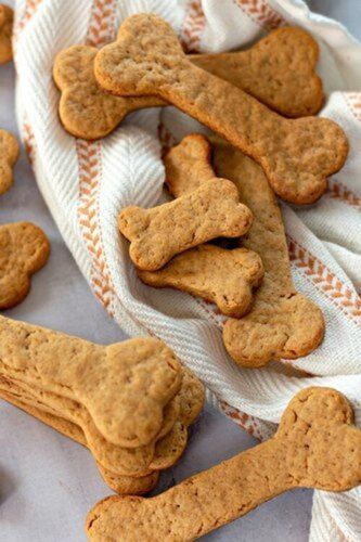 Packaging Size 1 Kg Chicken Flavor Brown Dog Biscuits