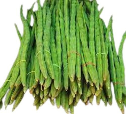 Naturally Grown Fresh Long Shape Green Drumstick Moisture (%): 60%