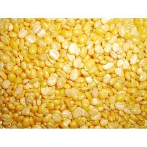 Commonly Cultivated Fully Sun-Dried Splited Yellow Moong Dal, Pack Of 1 Kg