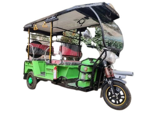 2800 X 1000 X 1800 Mm Size And 1000 Watt Power Solar E-Rickshaw Vehicle  Displacement: Cc