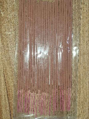 Loban Flora Incense Sticks - Bamboo Material, 8 To 9 Inch Size, Various Colors | Long Burning Time, Low Smoke, Breathable Fragrance