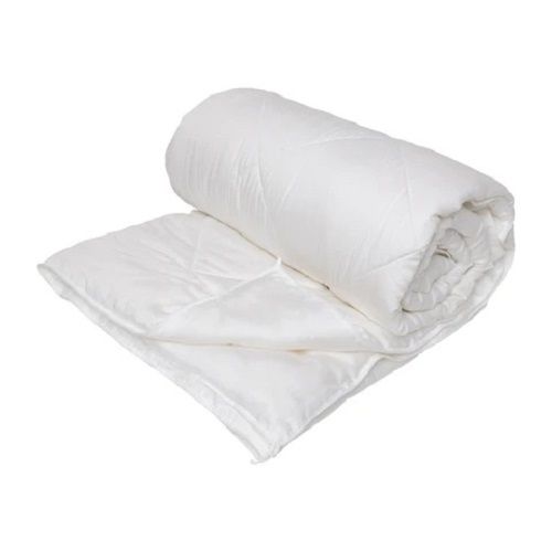 Breathable And Comfortable Soft Woven Polyester Silk Plain Dyed Duvet Density: 3 Kilogram Per Cubic Meter (Kg/M3)