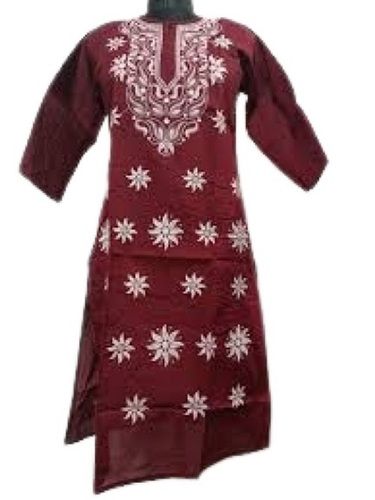 No Fade Ladies Maroon With White Printed 3-4Th Sleeve Party Wear Cotton Kurti