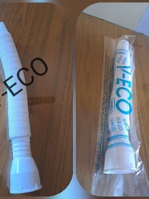 White Easy To Fit Plastic Flexible Waste Pipe