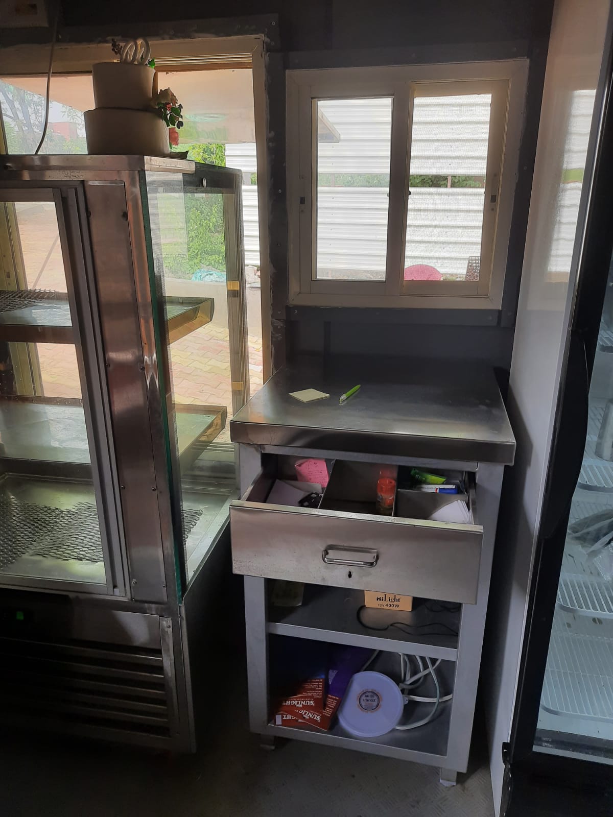 फूड शॉप के लिए इंसुलेटेड कंटेनर