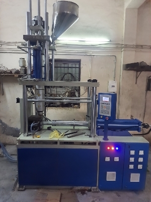 Automatic Vertical Injection Molding Machine