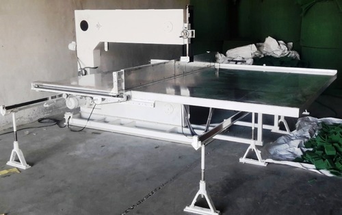Automatic Scrub Pad Cutting Machine - Material: Steel
