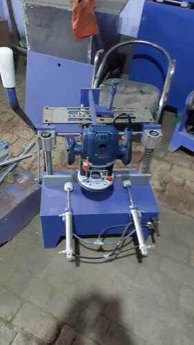Mini Copy Router Machine With Manual Clamping, Material: uPVC & Aluminium