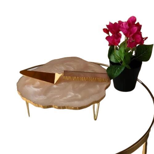 Resin Cake Stand With Knife