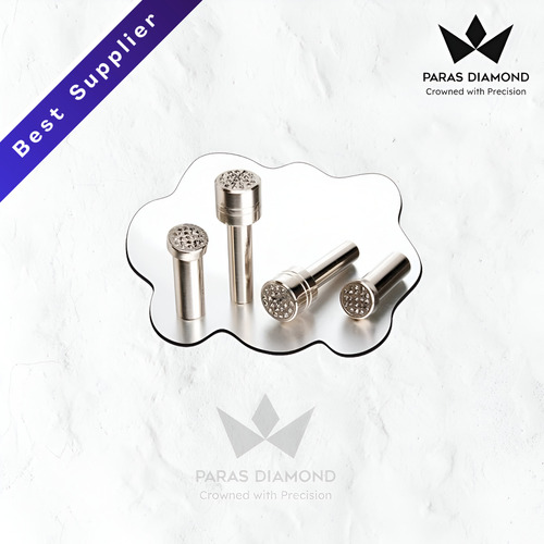 7D Multi Point Cluster Diamond Dresser - Color: Silver