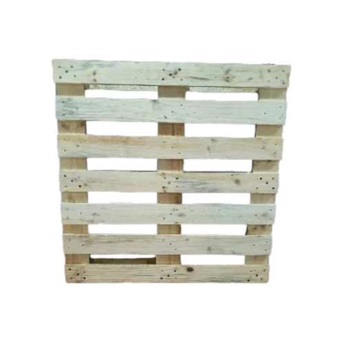 Heat Treated Pinewood Pallets - Color: Natural