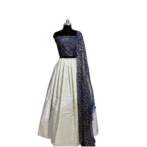 Banarasi Jacquard Wedding Wear Fabric - Gender: Female