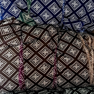 महिलाओं के सूट के लिए प्रिंटेड फैब्रिक