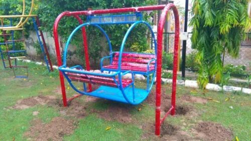 Outdoor Circular Playground Swing - Capacity: 50 Kg