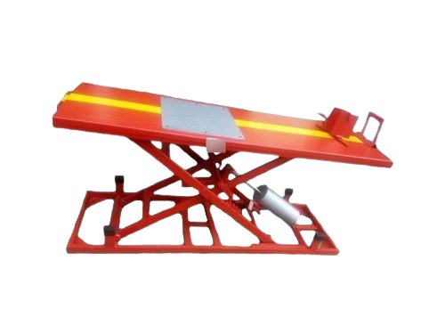 Hydraulic 2 Wheeler Scissor Lift - Load Capacity: 600 Kilograms (Kg)