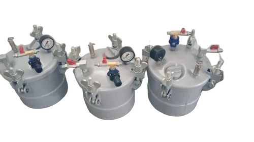 Pressure Feed Container - 10 L Capacity, 250 L Storage, Vertical Tank, White | Durable, Industrial Use