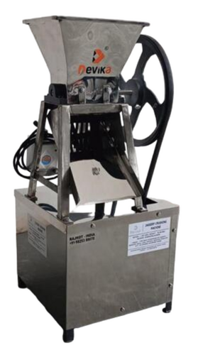 Jaggery Crusher Machine - Automation Grade: Semi Automatic