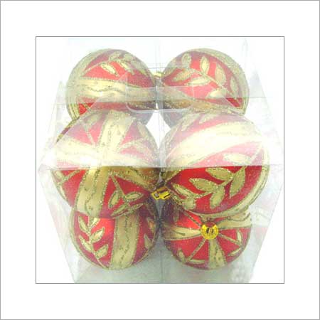 मैट फिनिश्ड क्रिसमस ट्री बॉल