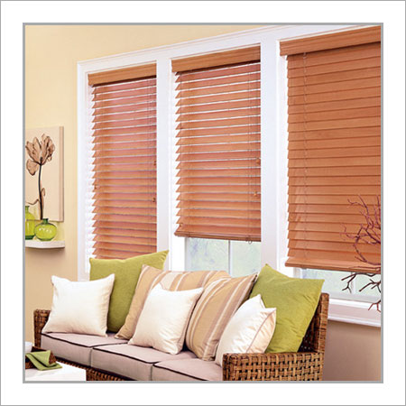 क्षैतिज लकड़ी विनीशियन अंधा