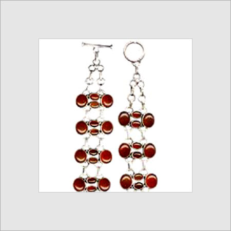 पत्थर जड़ी चांदी के कंगन