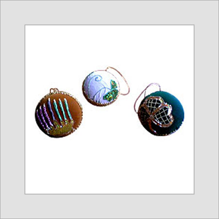 एक्स-मास बॉल्स