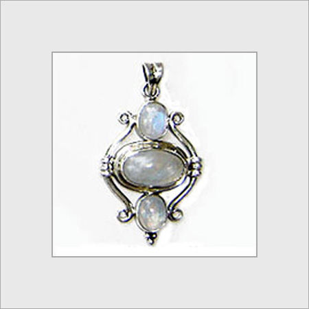 Trendy Design Silver Stone Pendant