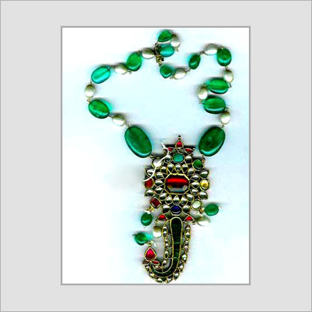 Green Color Beaded Kundan Pendant