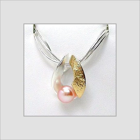 Designer Polish Pearl Pendant