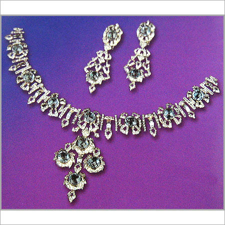 Diamond-Gem Necklace Set