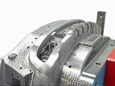 मेटल बॉडी बम्पर मोल्ड्स