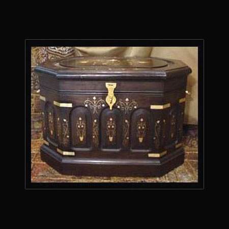 एंटीक बॉक्स