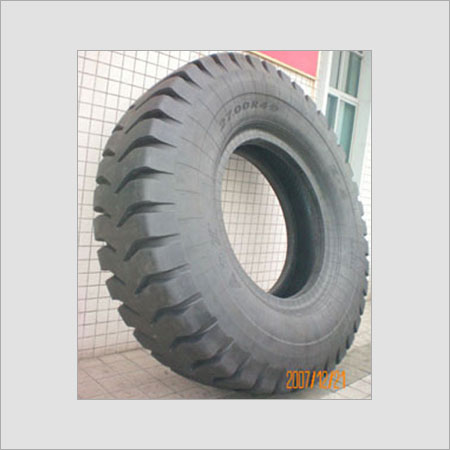 असाधारण डिजाइन ट्रक टायर
