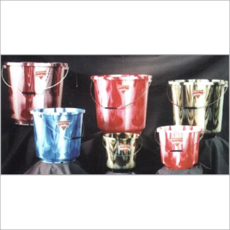 सभी रंगों में उपलब्ध फ्लॉलेस फ़िनिश प्लास्टिक की बाल्टी