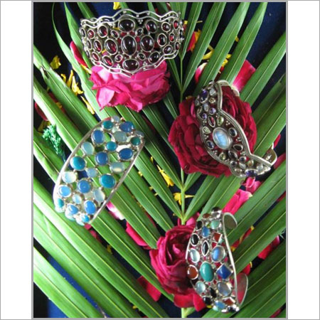 स्टर्लिंग सिल्वर कैब चूड़ियाँ लिंग: महिलाएं